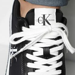 Bon marché 🌟 Baskets Retro Runner Mono 0683 Black White de Calvin Klein 👏 6 Bon marché 🌟 Baskets Retro Runner Mono 0683 Black White de Calvin Klein 👏 -Calvin Klein Soldes Magasin calvin klein 348396 YM0YM00683 0GJ 20221123T152959 03