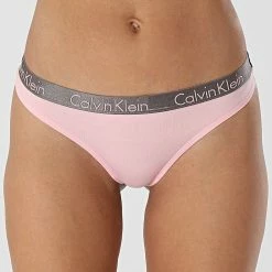 Vente flash 👏 Lot De 3 Strings Femme QD3560E Blanc Rose Rouge de Calvin Klein 🤩 8 Vente flash 👏 Lot De 3 Strings Femme QD3560E Blanc Rose Rouge de Calvin Klein 🤩 -Calvin Klein Soldes Magasin none 296573 QD3560E W5E 20220118T155156 04
